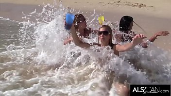 Six Horny Lesbians Go At It On A Public Beach