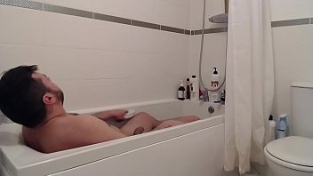 The Step Sister Entered Her Br Who Was Relaxing In The Tub And Entered With Him In The Hot Water And Began To Suck His Dick Then He Fucked Her And Gav