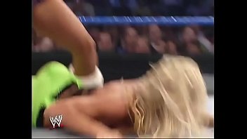 Melina VS Torrie Wilson Smackdown 2005