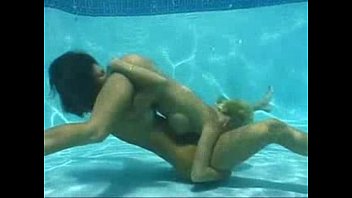 Exposure Lesbian Underwater Sex