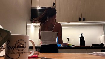 Perfect Pokies On The Kitchen Cam Braless Sylvia And Her Amazing Nipples